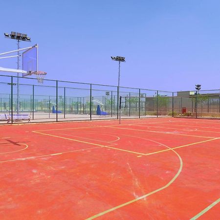 Tolip Gardens Hotel Cairo Exterior photo Basketball court